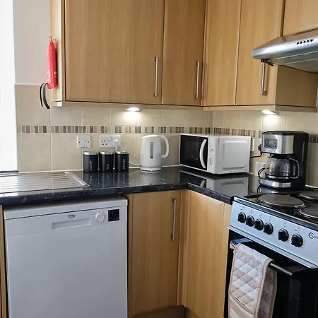 35a Coach Street * سكيبتون